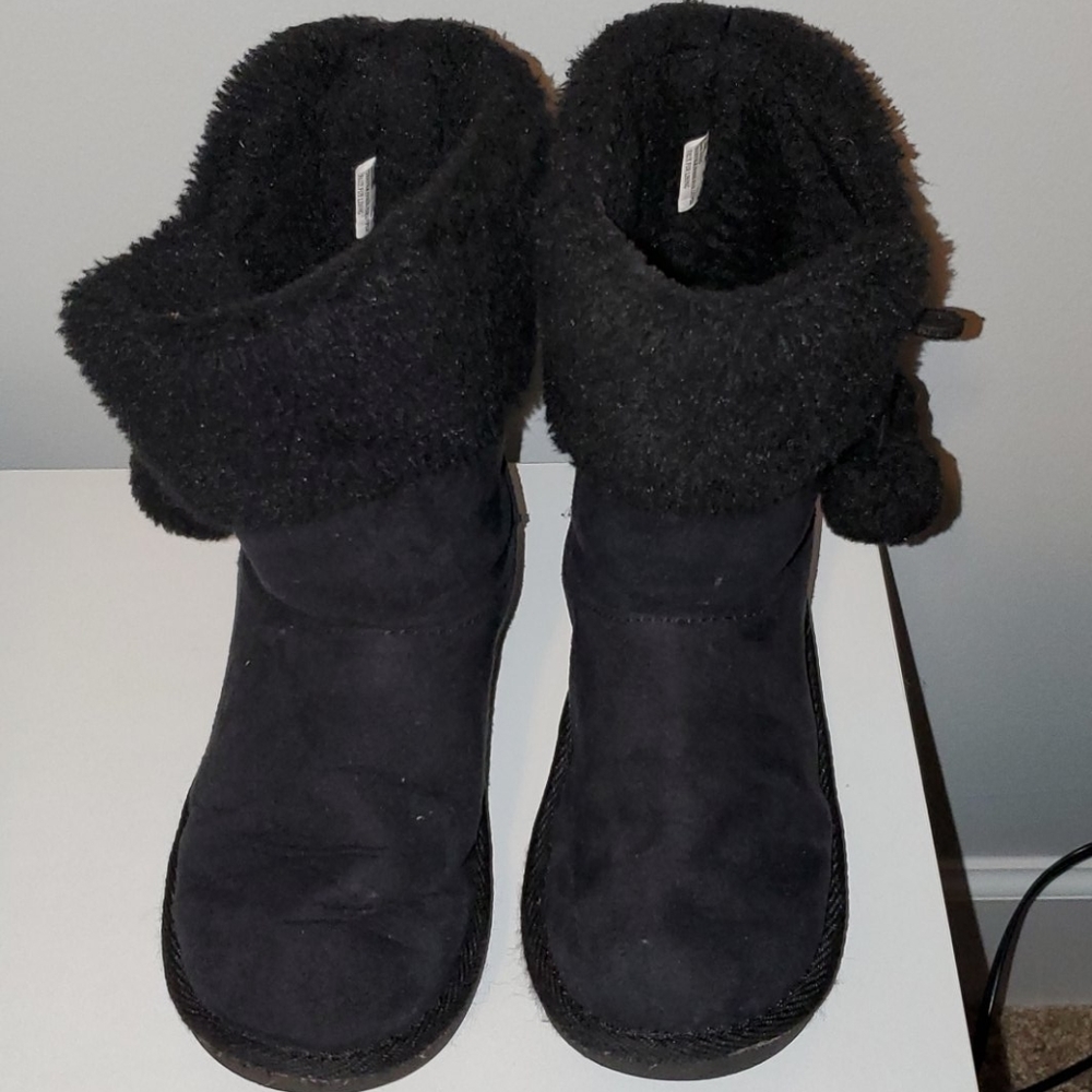 Faux fur Ugg like boots